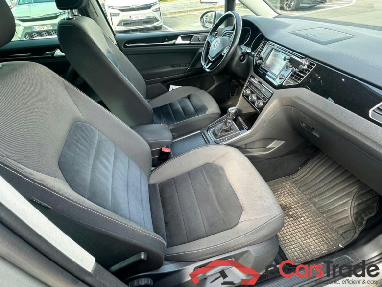 VOLKSWAGEN Golf Sportsvan Golf Sportsvan Highline 1.6 TDI BlueMotion Technology 81 kW (110 ch) 7 vitesses DSG #4