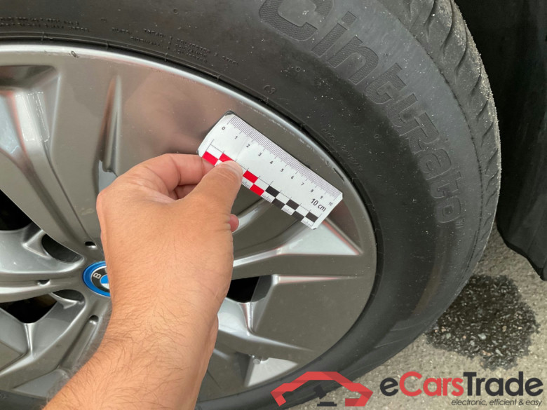 Baureihe iX1 30 xDrive 64kWh #4