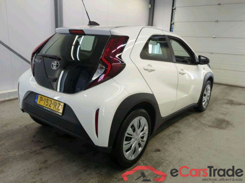TOYOTA Aygo X 1.0 VVT-i MT Play #2