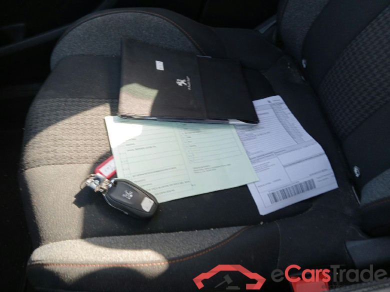 PEUGEOT 3008 / 2020 / 5P / todoterreno 1.5 BlueHDi 96kW (130CV) S&S Active Pack (CM) #5