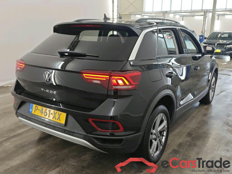 Volkswagen T-Roc 1.0 TSI 81KW Life 75 Edition 5d #2
