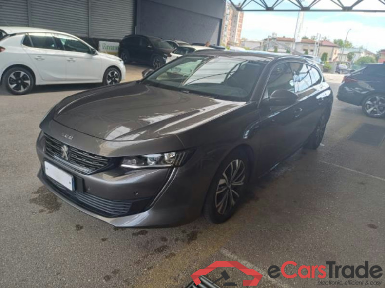 PEUGEOT 508 / 2018 / 5P / STATION WAGON HYBRID 225 ALLURE SW E-EAT8