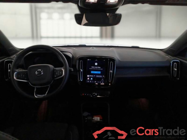 VOLVO XC40 / 2021 / 5P / SUV Recharge Plus #3