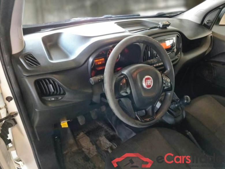FIAT DOBLÒ CARGO / 2014 / 4P / VETT. FURGONATA 1.6 MULTIJET 16V 105CV SX EURO 6 #4