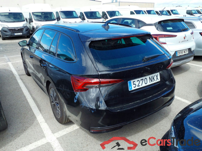 SKODA Octavia 2.0 TDI 110 kW (150 CV) DSG 7 vel. Combi Sportline(Winterpack) #2