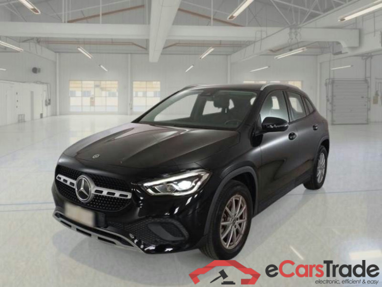 MERCEDES-BENZ GLA / 2020 / 5P / CROSSOVER GLA 180 D AUTOMATIC BUSINESS EXTRA