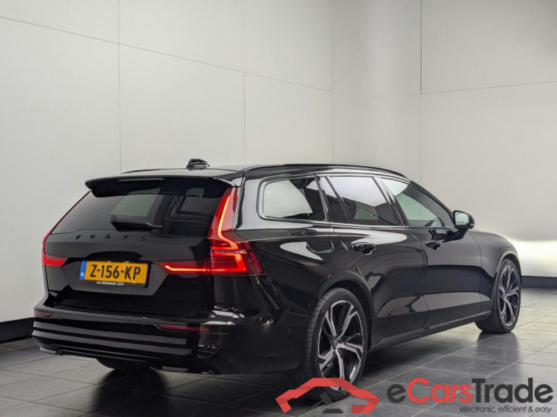 VOLVO V60 2.0 T8 AWD U. Dark #3