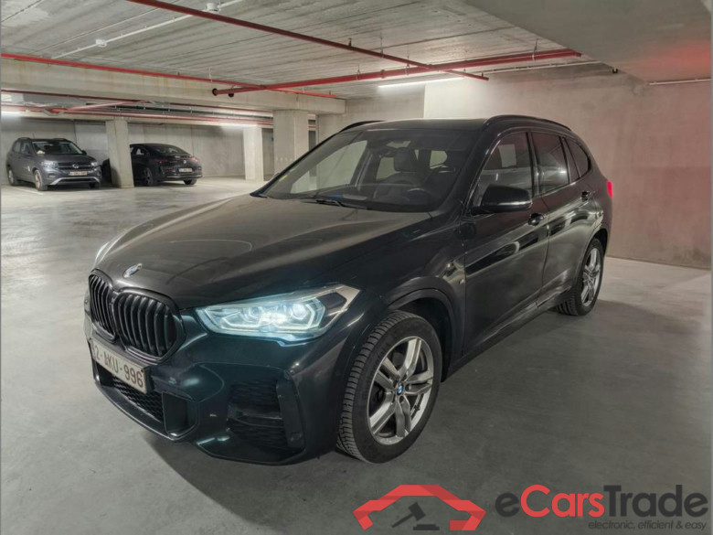 BMW X1 2.0 sDrive18d M-Sport Aut. Pano LED Ambient Navi-Pro 1/2 Sport-Leather KeylessGo Camera Klima PDC ... #1