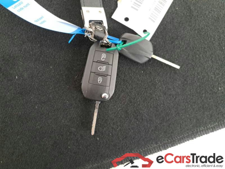 CITROEN C3 / 2020 / 5P / BERLINA PURETECH 83 SeS SHINE