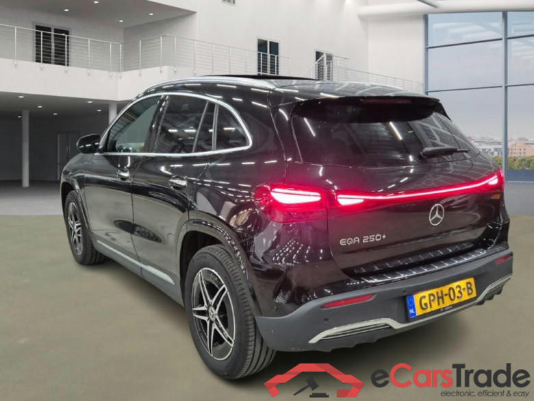 MERCEDES-BENZ EQA 250+ AMG Line 71 kWh #4
