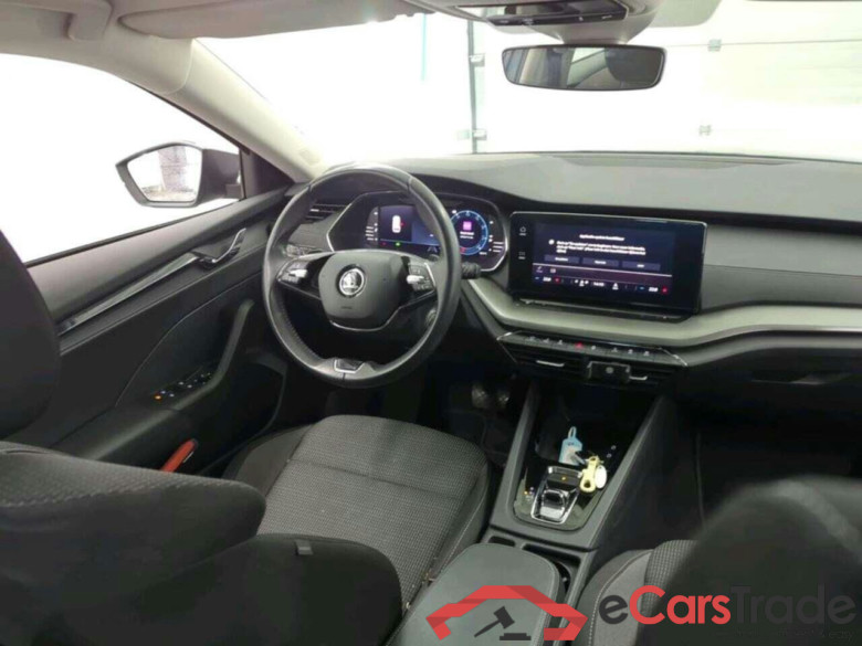 SKODA Octavia Combi 1.5 TSI Bns Edition #3