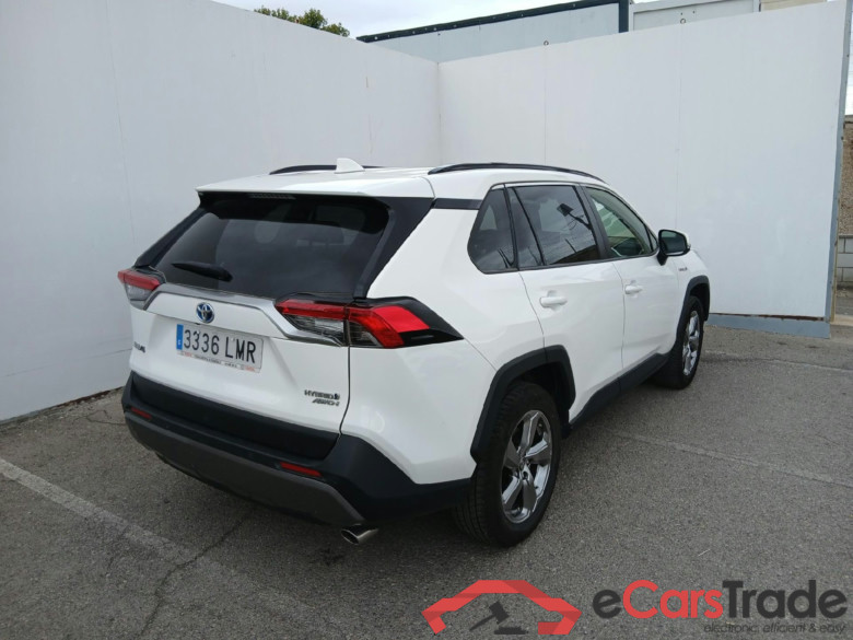TOYOTA Rav4 / 2018 / 5P / todoterreno 2.5l 220H Advance 4WD #2