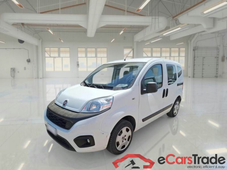 FIAT QUBO / 2016 / 5P / MONOVOLUME 1.4 8V 77CV EASY NATURAL POWER E6 #1