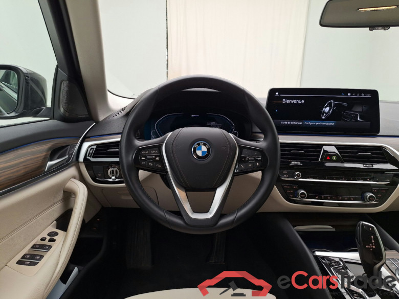 BMW, 5-ser To FL'20 PHEV, BMW 5 Reeks Touring 530e Auto 5d #6