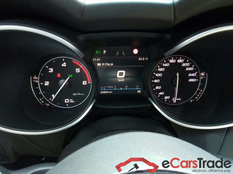 ALFA ROMEO STELVIO / 2017 / 5P / SUV 2.2 TURBO DIESEL 210CV TI AT8 Q4 #4