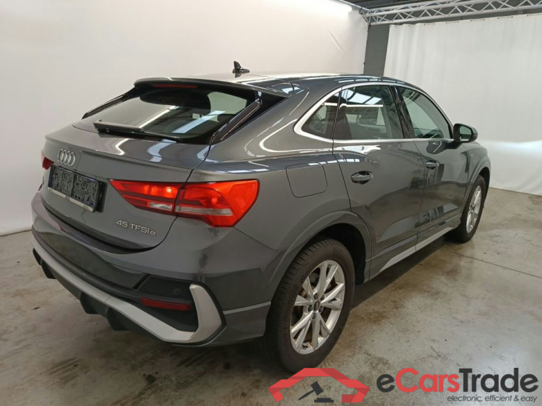 Audi Q3 Sportback 45 TFSI e S tronic S Line 5d #2