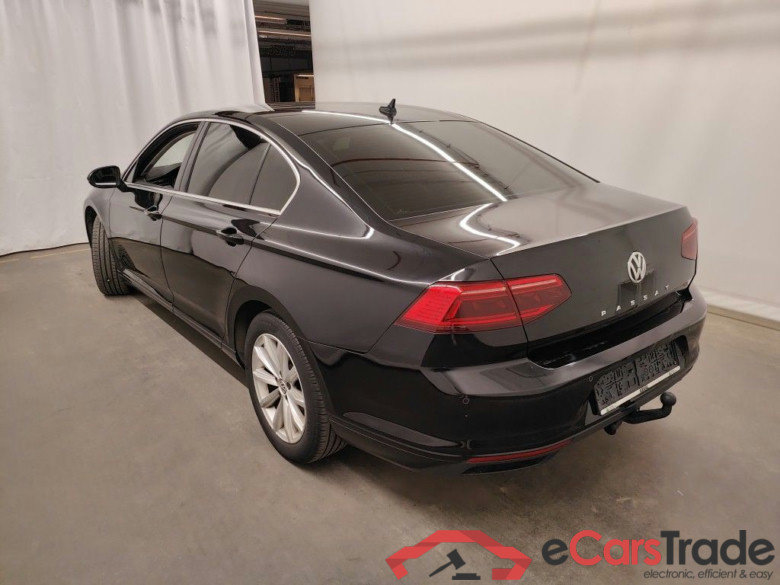 Volkswagen Passat 1.6 TDI Style Aut. IQ-Light Virtual ACC Navi Sport-Seats KeylessGo Klima PDC ... #4