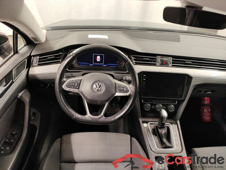 Volkswagen Passat 1.6 TDI Style Aut. IQ-Light Virtual ACC Navi Sport-Seats KeylessGo Klima PDC ... #6