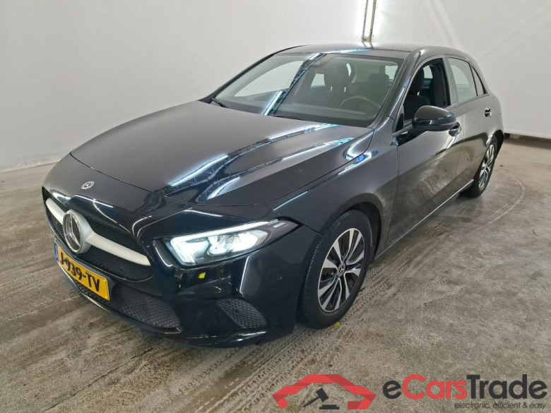 Mercedes-Benz A-Klasse A 180 7G-DCT Business Solution 5d #1