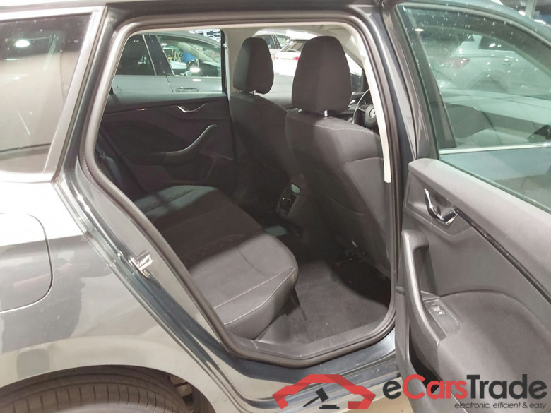 SKODA KAMIQ 1.0 TSI Ambition #5