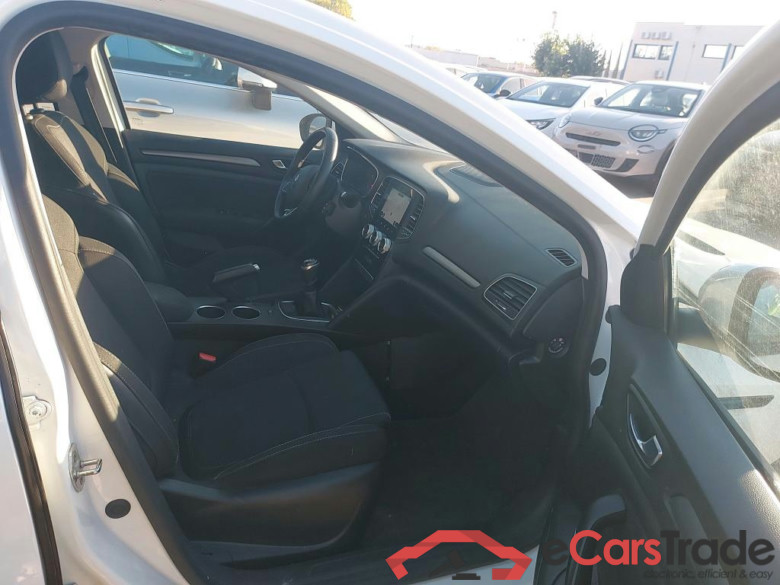 RENAULT Mégane / 2020 / 5P / berlina con portón Intens Blue dCi 85 kW (115CV) #6