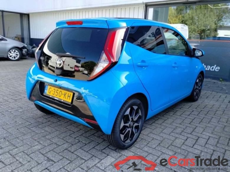 TOYOTA Aygo 1.0 VVT-i x-cite #4
