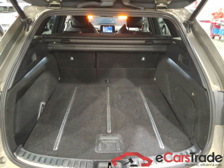 TOYOTA COROLLA TOURING SPORTS - 2019 2.0 Hybrid Premium Plus e-CVT #3