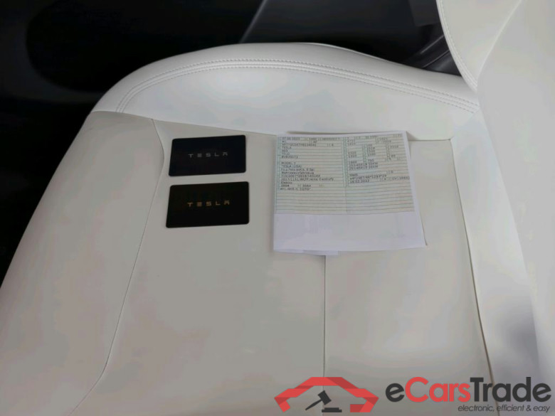TESLA Model Y Long Range Dual Motor AWD 5d 378kW #4