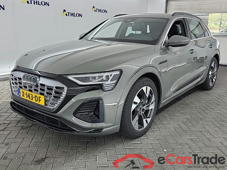 AUDI Q8 e-tron 50 e-tron quattro S edition 5D 250kW #1