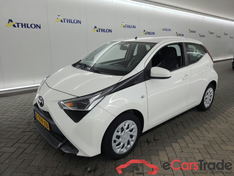 TOYOTA Aygo 1.0 VVT-i x-play 5D 53kW