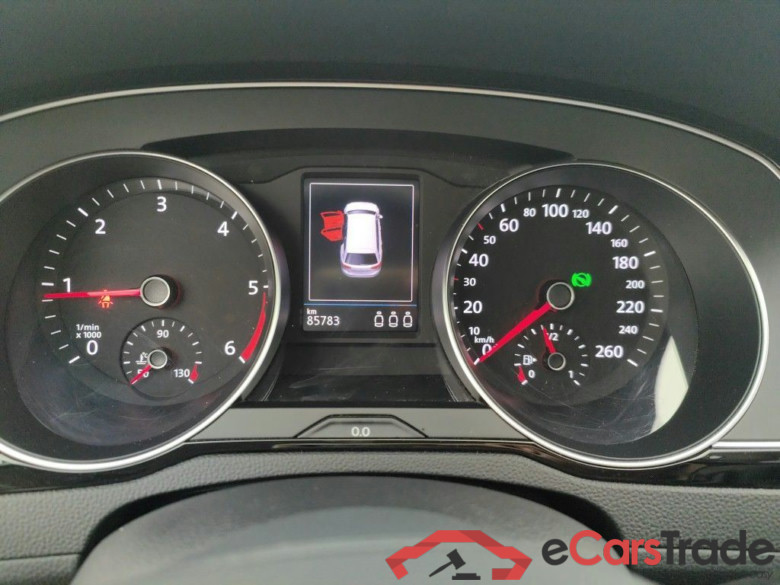 Volkswagen Passat Variant 2.0 TDI SCR 147kW DSG7 Elegance Business 5d #6