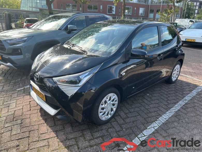 TOYOTA Aygo 1.0 VVT-i x-play #1