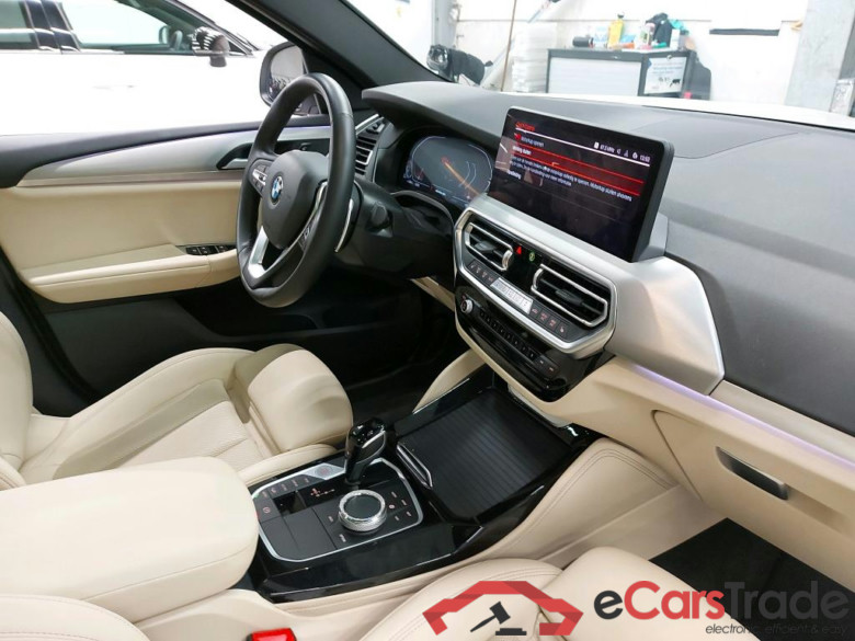 BMW - BMW X4 xDrive20dA 163PK With Climatic & Navigation & Heated Seats & Park Sensors Front & Rear & Foldable Trailer Hook #3