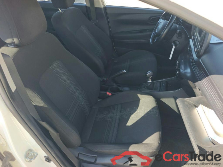 HYUNDAI i20 / 2020 / 5P / berlina con portón 1.0 TGDI 74kW (100CV) 48V Essence #6