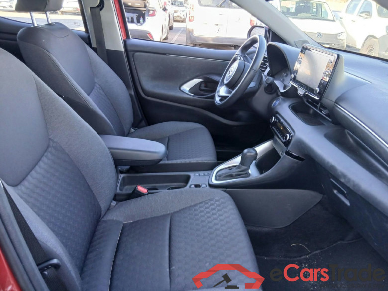 TOYOTA Yaris / 2020 / 5P / berlina con portón 1.5 120H Active Tech #6