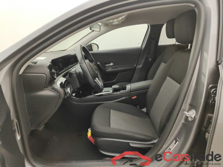 Mercedes-Benz A-Klasse Limousine A 180d Business Solution Essential Aut. 4d #3
