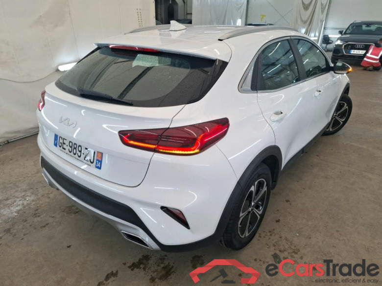 KIA XCeed / 2019 / 5P / Crossover 1.6 GDI ISG ISG PHEV ACTIVE BUS DCT6 #4