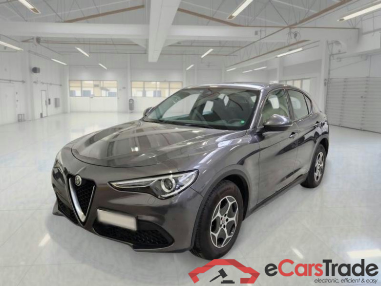 ALFA ROMEO STELVIO / 2017 / 5P / SUV 2.2 TURBO DIESEL 160CV BUSINESS AT8 RWD #1
