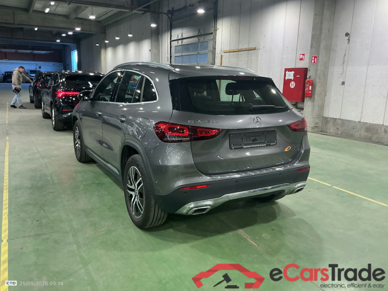 MERCEDES-BENZ GLA 1.3 GLA 250 E DCT LUXURY LINE #3