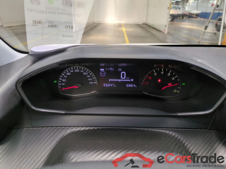 PEUGEOT 208 / 2019 / 5P / Berline Puretech 75 S&S LIKE #6