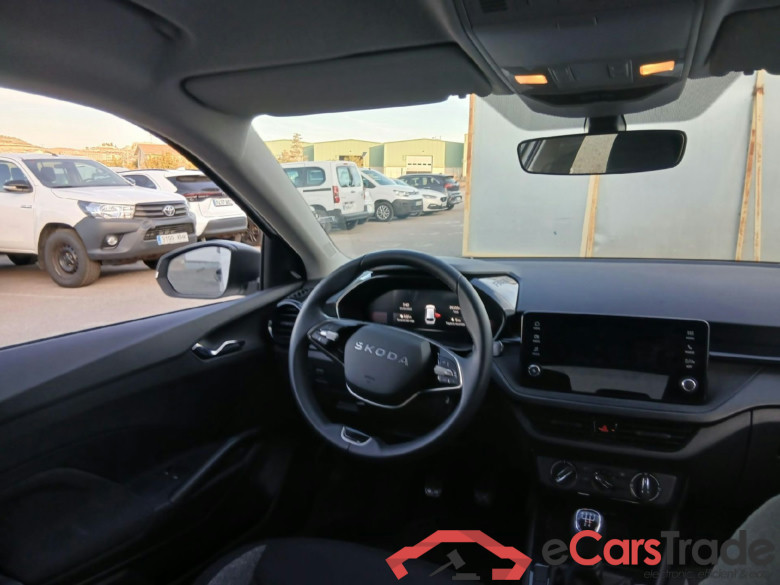 Fabia Essence 1.0 TSI 95CV MT5 6E #3