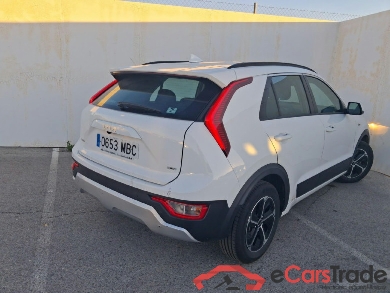 KIA Niro / 2022 / 5P / crossover 1.6 GDi HEV 104kW (141CV) Concept #2