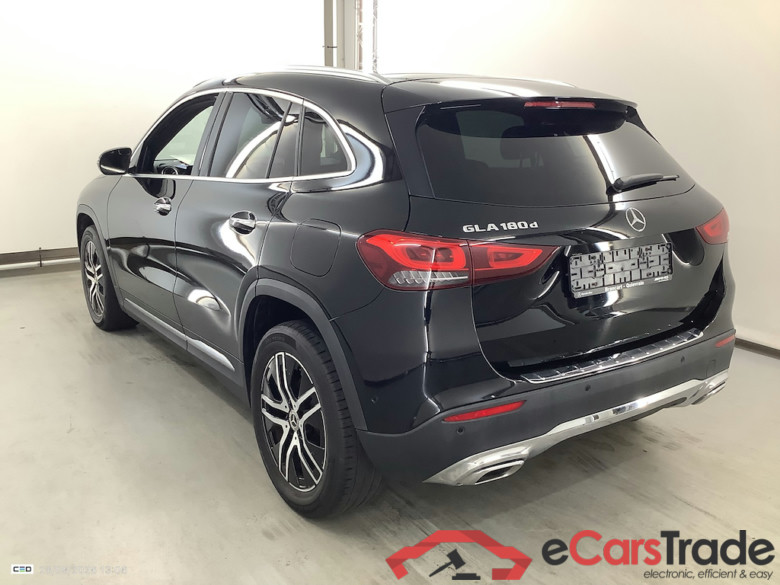 MERCEDES-BENZ CLASS GLA DIESEL (H247) GLA 180 d Business Solution #3