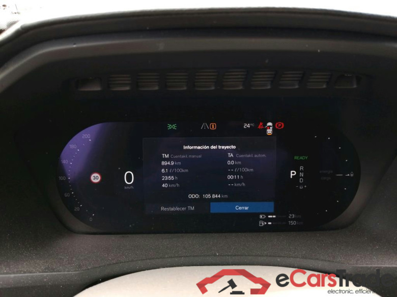 VOLVO XC90 / 2019 / 5P / todoterreno 2.0 T8 AWD Ultimate Dark Recharge Auto #4