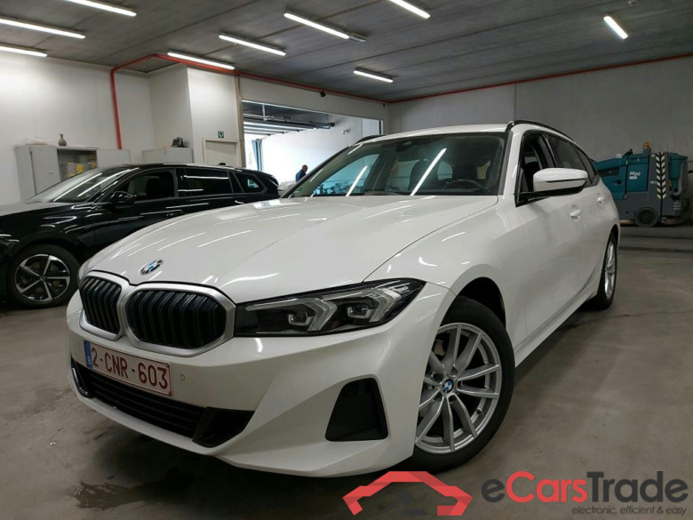 BMW - BMW 3 TOURING 316d 122PK With Climatic & Navigation & Park Sensors Front & Rear & Foldable Trailer Hook #1