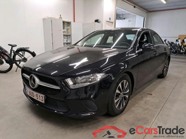 MERCEDES - MER A BERLINE 180 d 116PK 8G-DCT Style Pack Avantage & Driving Assistance & Parking Pack With Camera