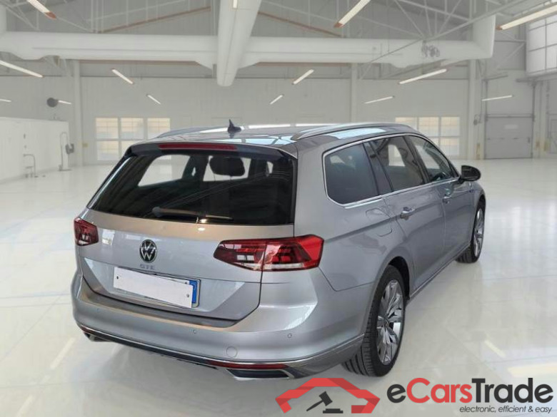 VOLKSWAGEN PASSAT / 2019 / 5P / STATION WAGON VAR. 1.4 PLUG IN HYBRID GTE DSG #2