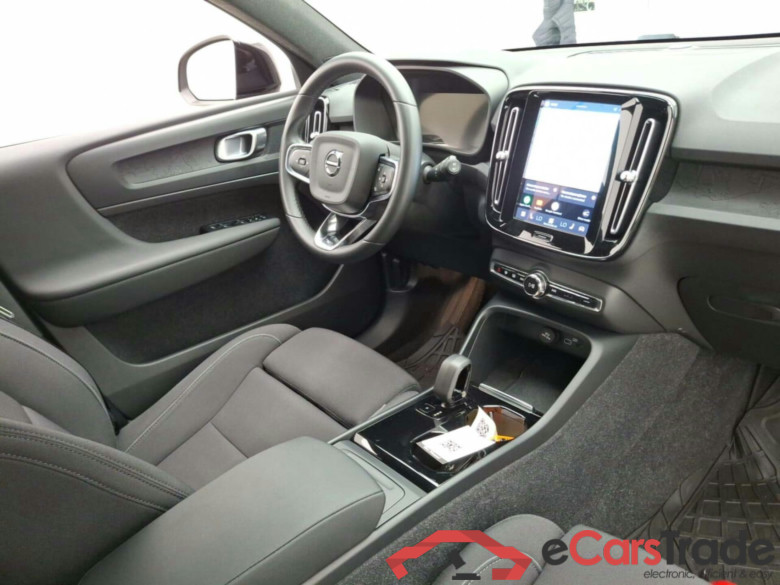 VOLVO XC40 RECHARGE CORE #3