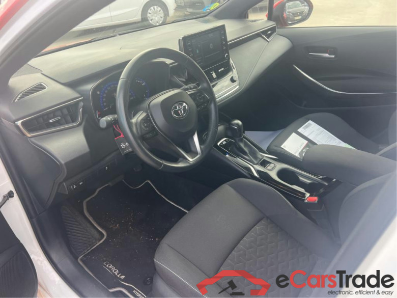 TOYOTA Corolla / 2019 / 5P / berlina con portón 1.8 125H ACTIVE TECH E-CVT #3