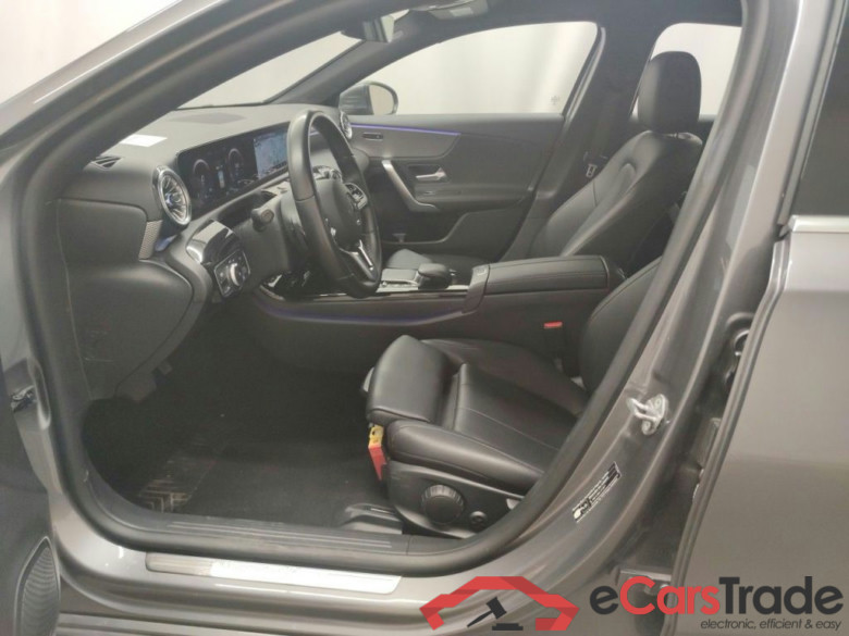 Mercedes-Benz A-Klasse Limousine A 250e Business Solution 4d #3